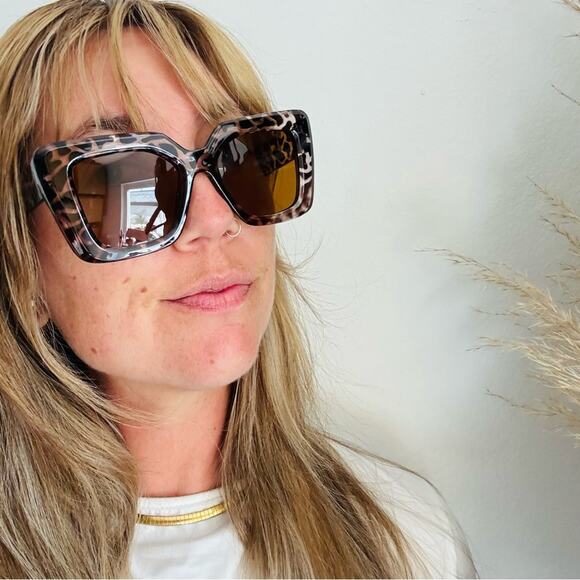 NEW NORDSTROM Black Tan Brown $78 Tortoiseshell Plastic Sunglasses Sunnies Y2K main image 15